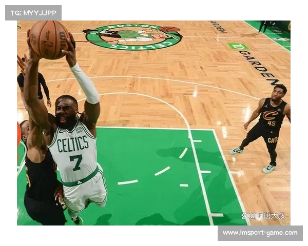 凯尔特人季后赛首轮战胜魔术，塔图姆三分球命中率高
