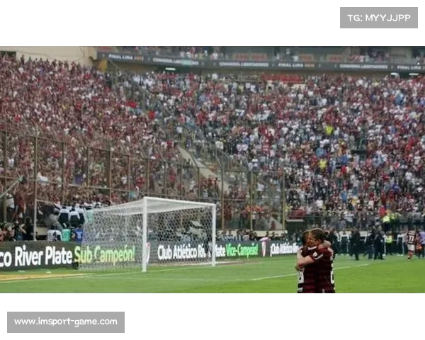 南美解放者杯拉普拉塔大学生客场告负防线漏洞明显